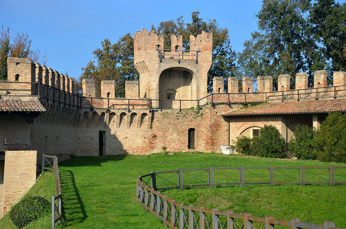 замок Градара