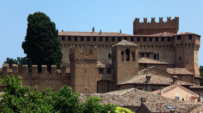 Замок Градара: живописный, романтичный и… трагичный