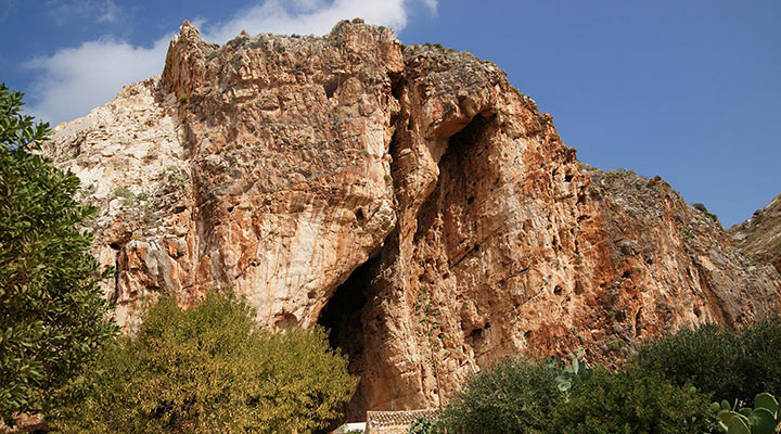 Грот Манджапане: одна из последних пещер, в которой совсем недавно жили люди