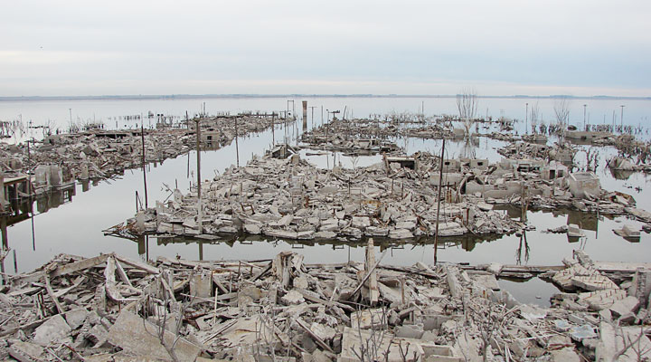 Город-призрак Вилла Эпекуэн: «аргентинская Атлантида», затопленная десятки лет назад