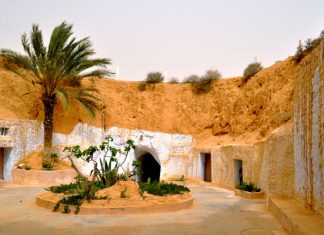 Матмата: берберский город из тысячи пещер