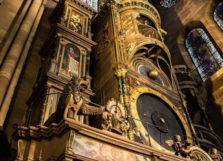 Астрономические часы Страсбурга: уникальный старинный механизм, который работает до сих пор!