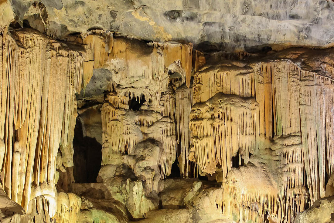 Пещеры Канго