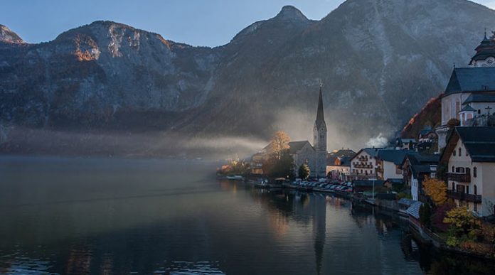 Хальштатт: очаровательный городок на берегу ледникового озера