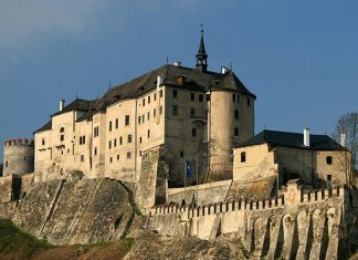 Чешский Штернберг: исполинская жемчужина Сазавской долины