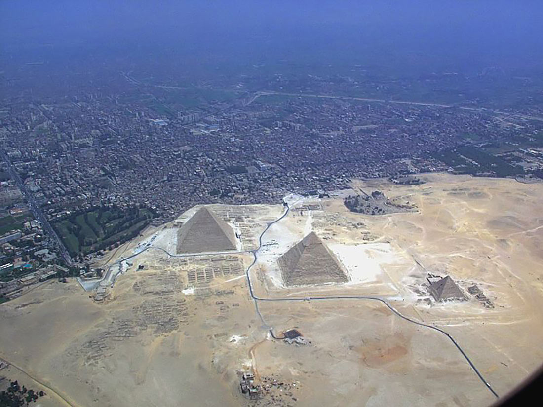 Пирамиды Гизы с высоты птичьего полета