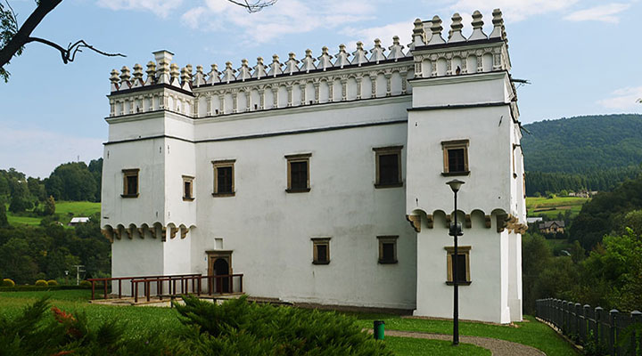 Шимбаркский замок: родовое гнездо семьи Гладышев