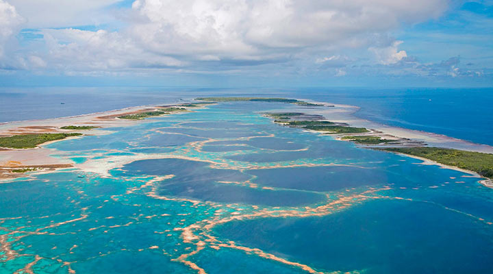 Кирибати:  государство  тридцати трех  коралловых  островов