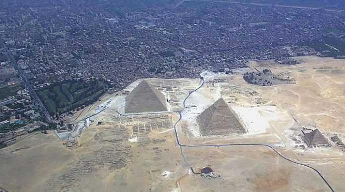 Эти 10 знаковых мест на планете выглядят совсем иначе с другого ракурса!