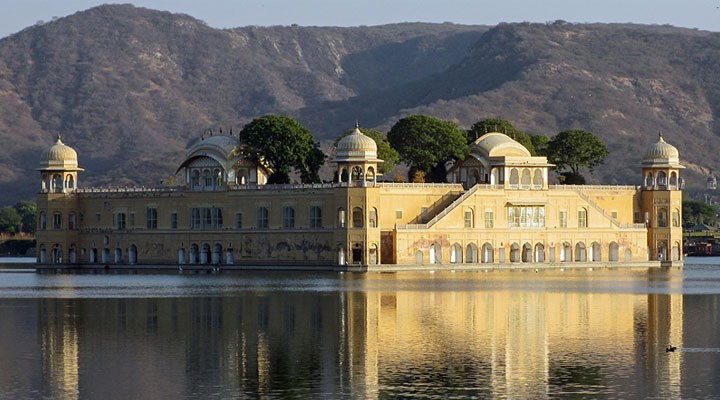 Джал-Махал: загадка индийского «парящего дворца»