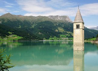 Затопленная колокольня в Италии: история её появления просто удивительна!