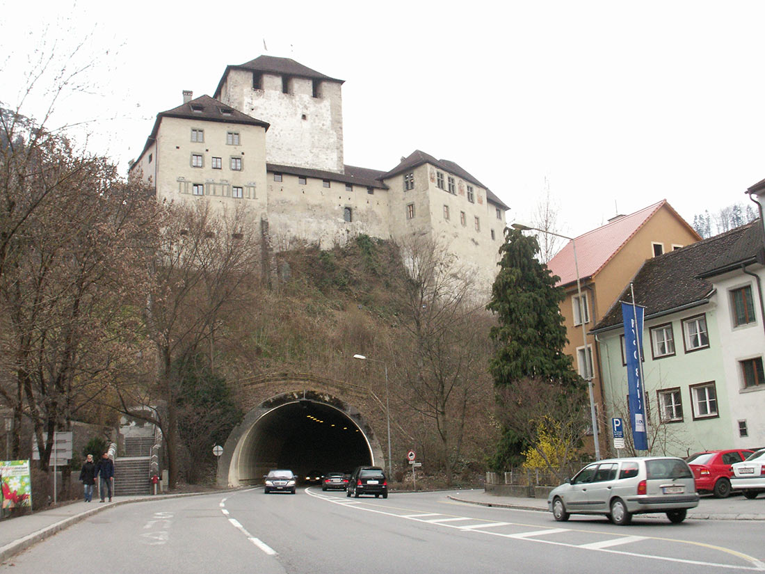 замок Шаттенбург