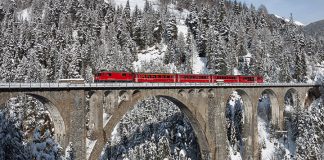 Бернина Экспресс: незабываемое путешествие по самой высокой железной дороге в мире