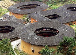 Круглые дома тулоу: самые надежные жилые комплексы в мире!