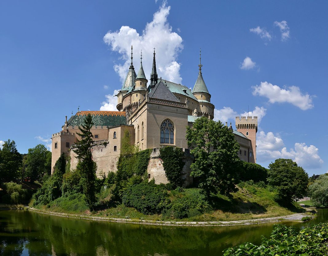 бойницкий замок словакия