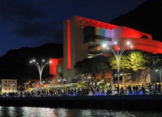 Кампионе-д’Италия: кусочек Италии, окруженный Швейцарией