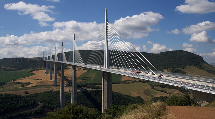 Грандиозный виадук Мийо: самый высокий мост в мире