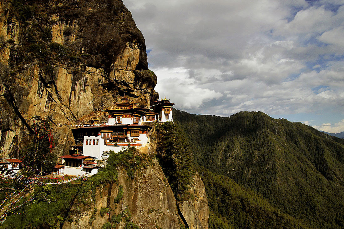 Монастырь Гнездо тигрицы, Бутан