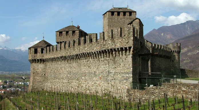 Беллинцона: старинный швейцарский город трех зáмков