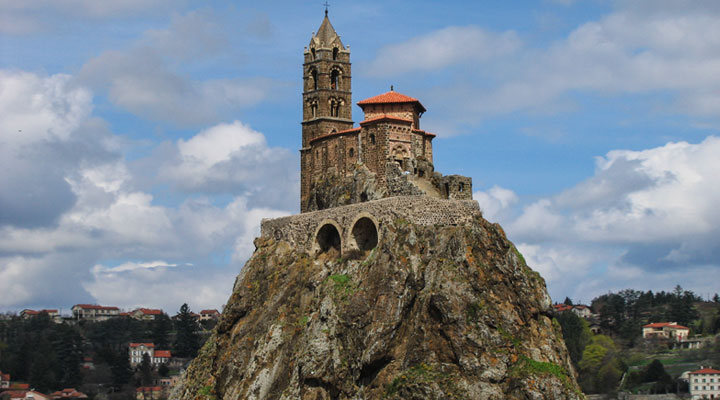 12 самых красивых и необычных соборов и церквей Франции