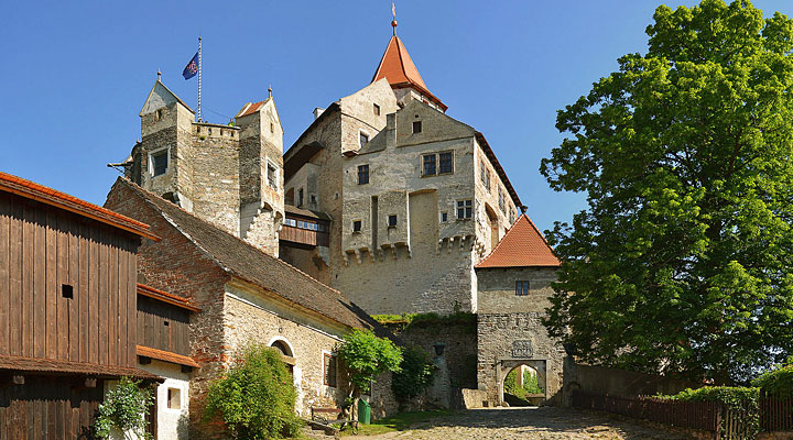 10 самых красивых замков Чехии