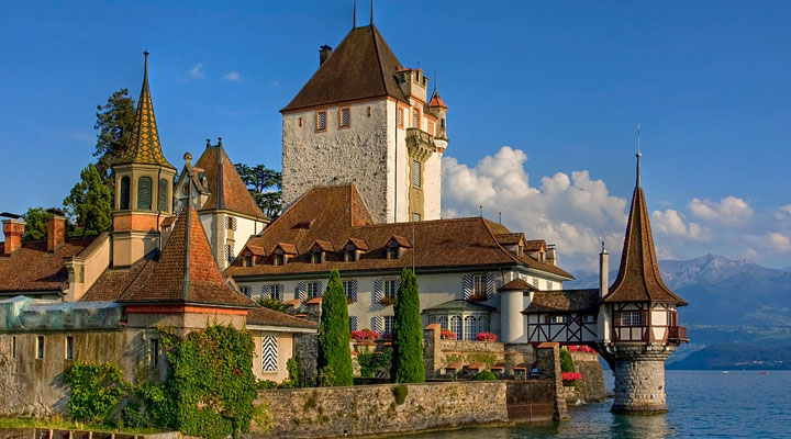 Замки Швейцарии: самые красивые и впечатляющие древние цитадели