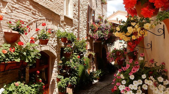 Средневековый Спелло: удивительный город, в котором нет современных построек