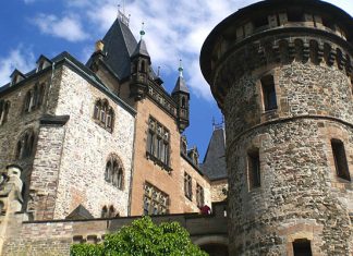 Замок Вернигероде: средневековый шедевр в горах Гарц