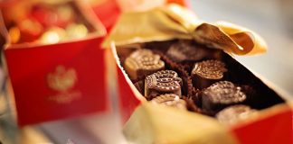 Долой магнитики! Какие сувениры можно привезти из отпуска
