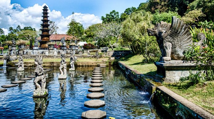 Водный дворец Тирта Ганга: архитектурное чудо современности