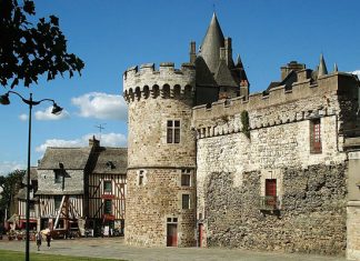 Витре: сказочный средневековый замок Бретани