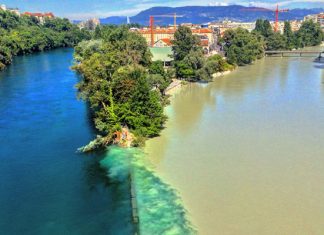 Эффектное слияние: когда встречаются непохожие реки