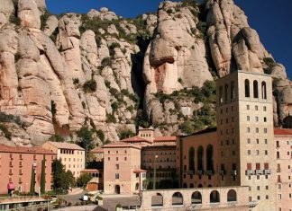 Монсеррат: «разрезанная» гора, монастырь и заповедник в Каталонии
