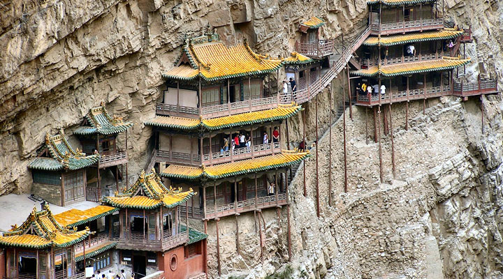 Висячий монастырь Сюанькун-сы: храм, парящий в воздухе