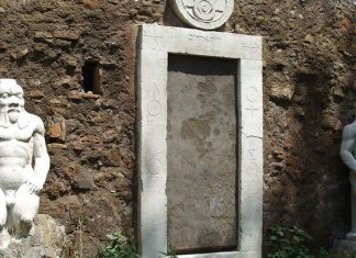 Алхимическая дверь: загадка в самом сердце Рима, которая так и осталась неразгаданной