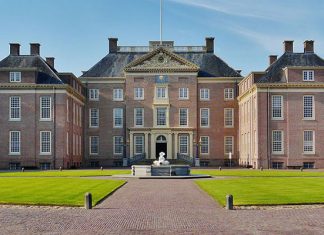 Дворец Хет Лоо: скромное обаяние королевской роскоши