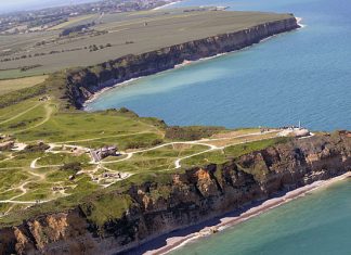 Эти зеленые кратеры Пуэнт-дю-Ок в Нормандии скрывают страшную правду!