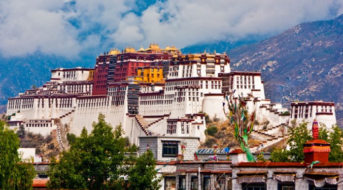 Дворец Потала в Тибете: самый высокогорный древний замок в мире