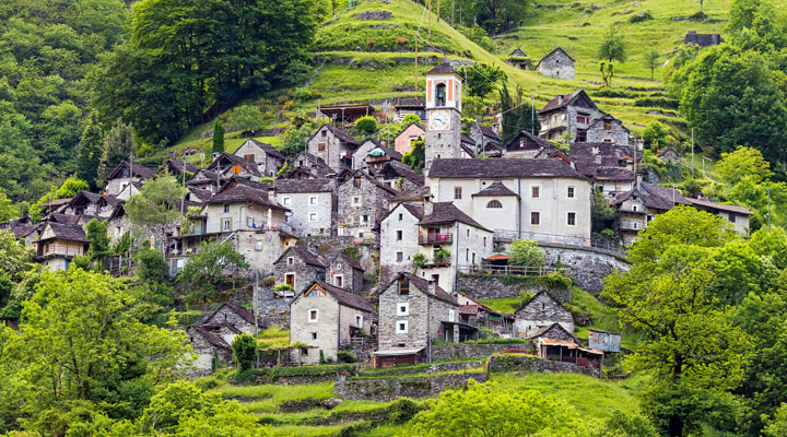 Кориппо: швейцарская деревня, которая скоро станет одним большим отелем