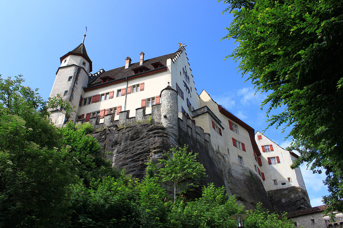 замок Ленцбурга