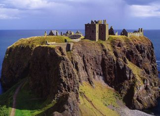 Заброшенные замки мира: 16 мест, которые хочется посетить