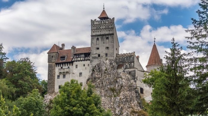 Замок Бран: легендарная крепость Дракулы, настоящая история которой вас удивит