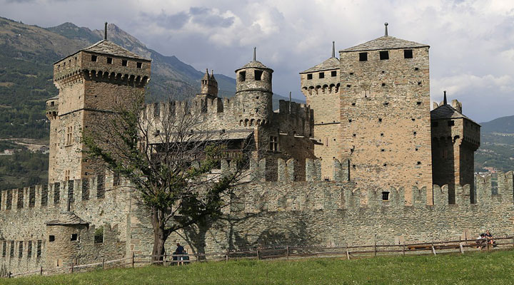Замок Фенис: жемчужина итальянской Валле д’Аоста