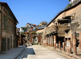 Геркуланум: малоизвестный город, погибший вместе с Помпеями