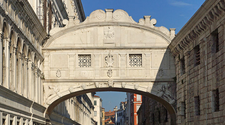 Мост вздохов в Венеции: его мрачная история и удивительная легенда, которая касается каждого из нас