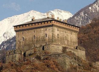 Монолитный замок Веррес: самый впечатляющий в регионе Валле д’Аоста