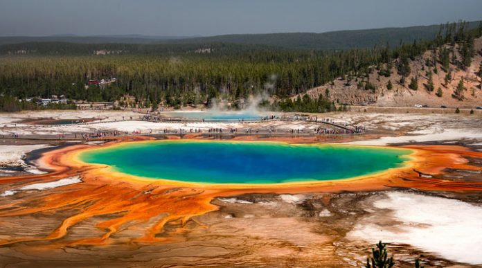 Самые необычные водоемы мира: 10 странных мест, которые вызывают удивление