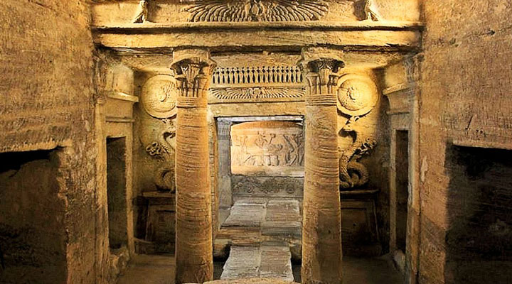 Гробница Ком-эль-Шукафа: древнее захоронение, которое обнаружил… осёл