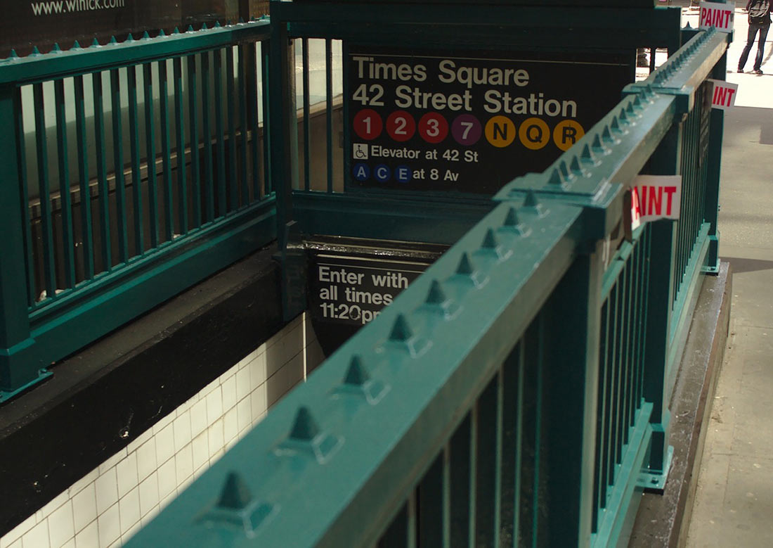 Вход на станцию нью-йоркского метро