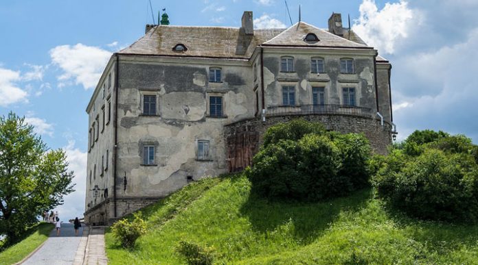 Олесский замок: украинская родина польского короля